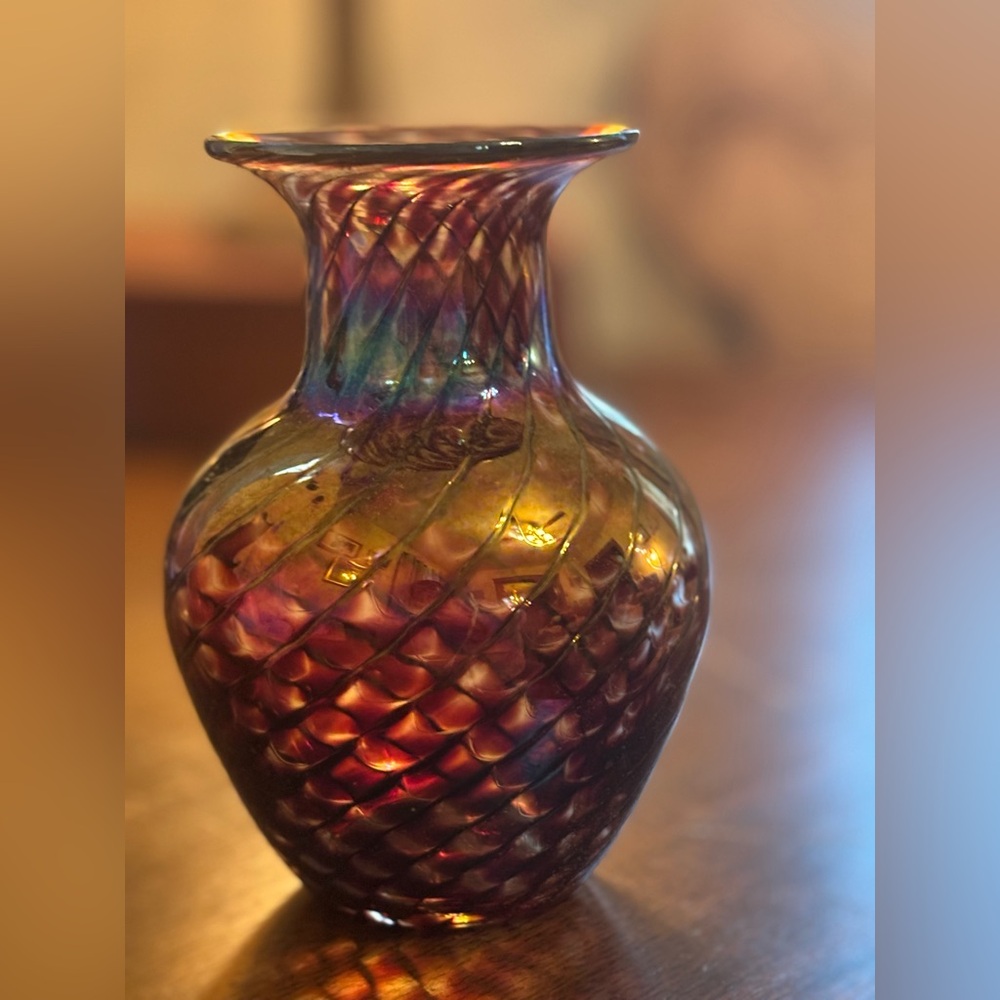 Signed Arnold Larson Iridescent Art Glass Vase 6”